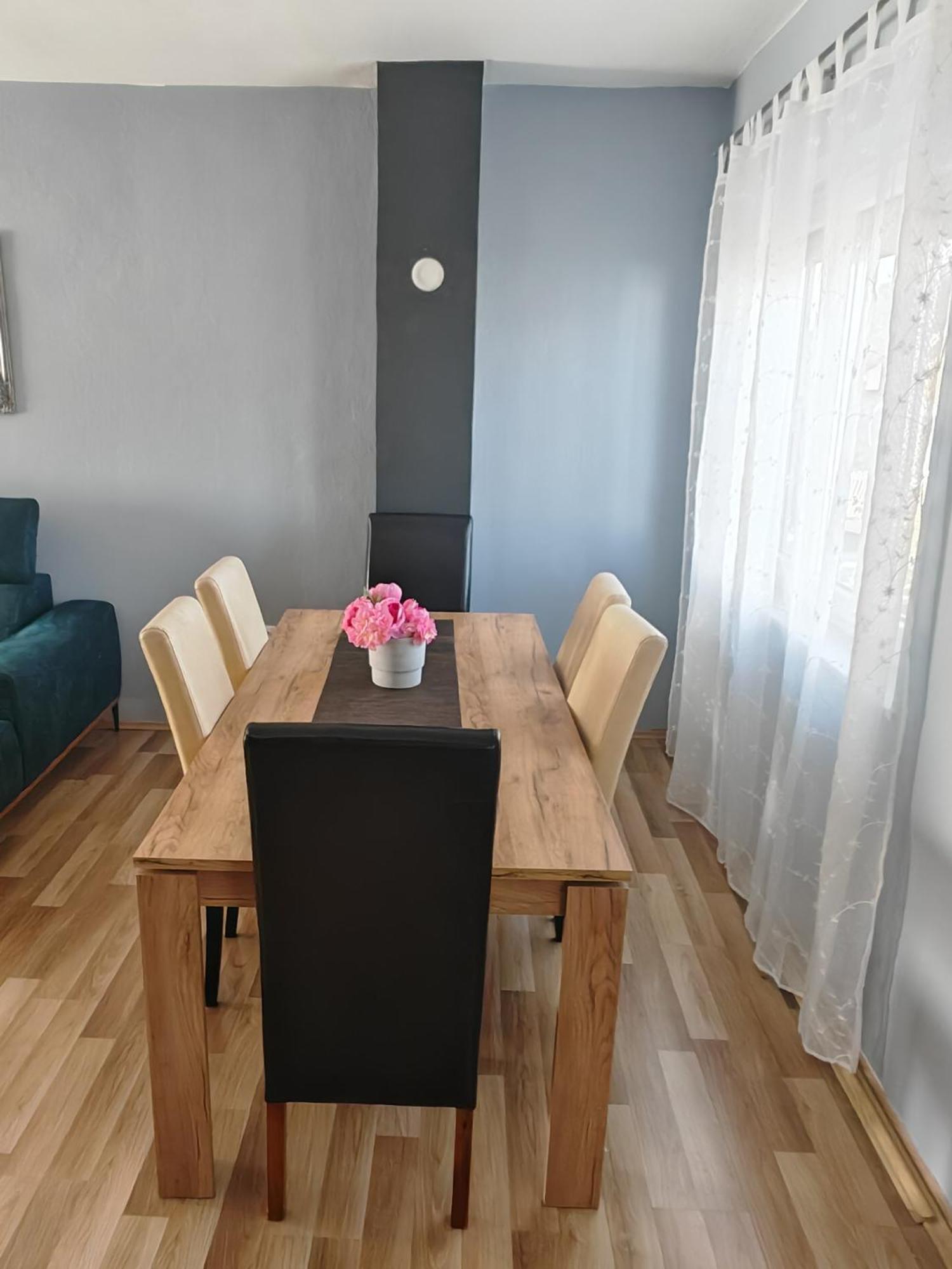 Holiday House "Villa Flora" Шибеник Экстерьер фото
