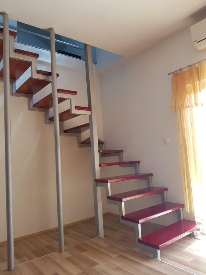 Holiday House "Villa Flora" Шибеник Экстерьер фото