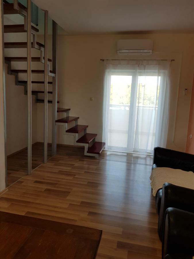 Holiday House "Villa Flora" Шибеник Экстерьер фото
